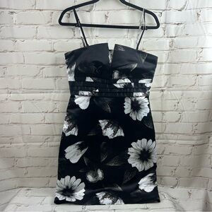 NWT RW&CO floral dress with boning and removable straps